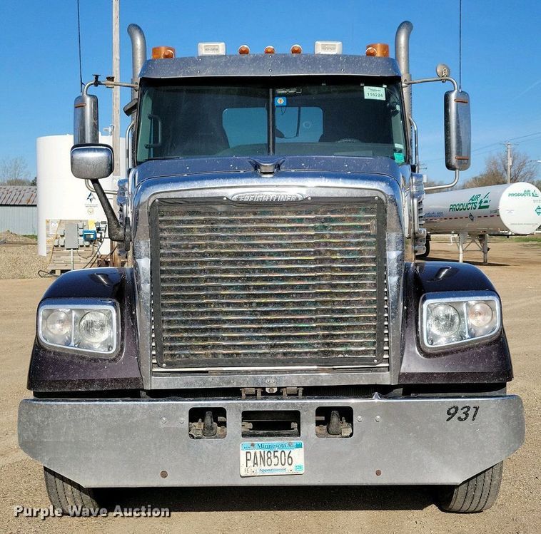 image for item EA2388 2014 Freightliner Coronado semi truck