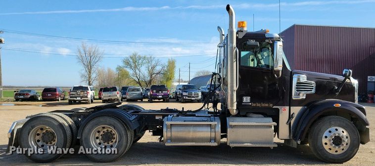 image for item EA2388 2014 Freightliner Coronado semi truck