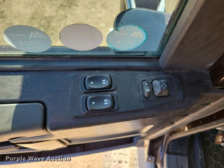 image for item EA2388 2014 Freightliner Coronado semi truck