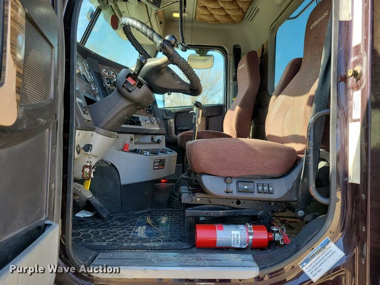 image for item EA2388 2014 Freightliner Coronado semi truck