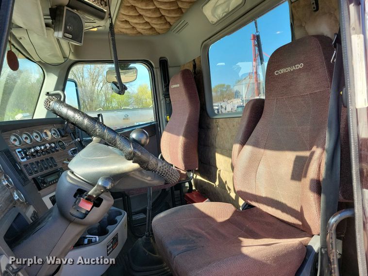 image for item EA2388 2014 Freightliner Coronado semi truck