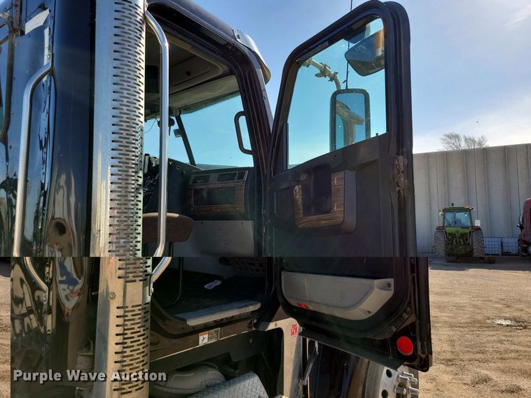 image for item EA2388 2014 Freightliner Coronado semi truck