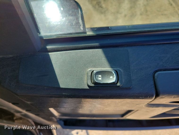 image for item EA2388 2014 Freightliner Coronado semi truck