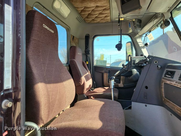 image for item EA2388 2014 Freightliner Coronado semi truck