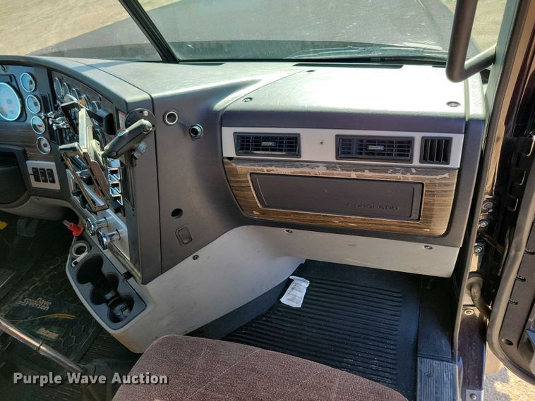 image for item EA2388 2014 Freightliner Coronado semi truck