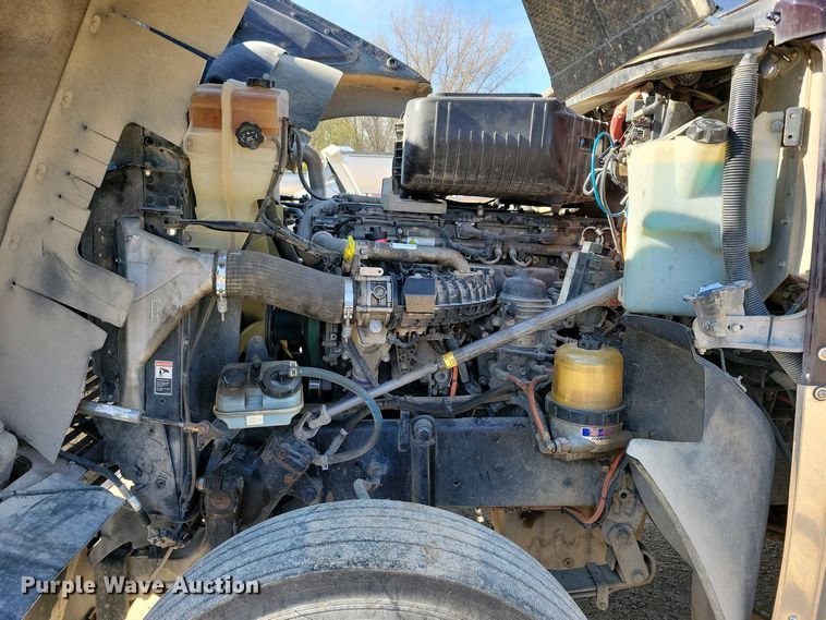 image for item EA2388 2014 Freightliner Coronado semi truck