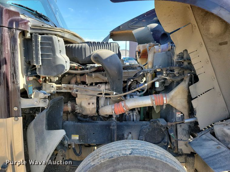 image for item EA2388 2014 Freightliner Coronado semi truck