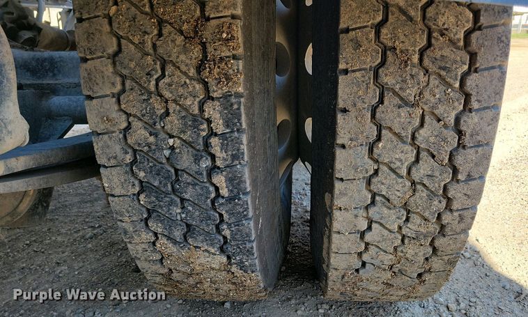 image for item EA2388 2014 Freightliner Coronado semi truck