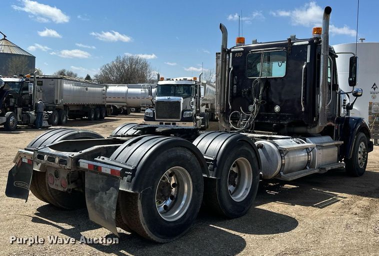 image for item EA2390 2014 Freightliner Coronado SD 122 semi truck