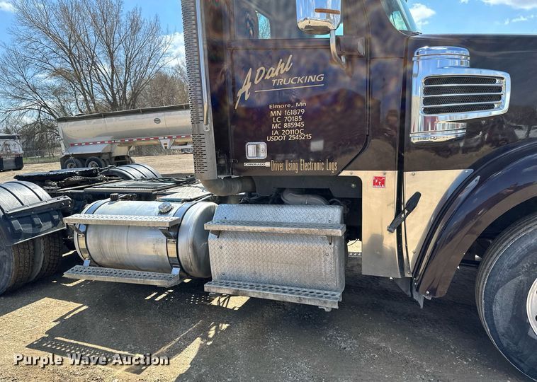 image for item EA2390 2014 Freightliner Coronado SD 122 semi truck