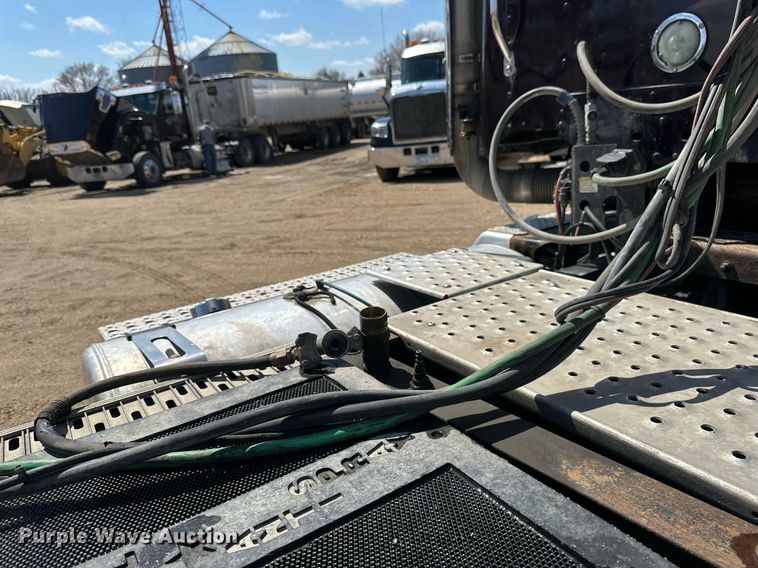 image for item EA2390 2014 Freightliner Coronado SD 122 semi truck