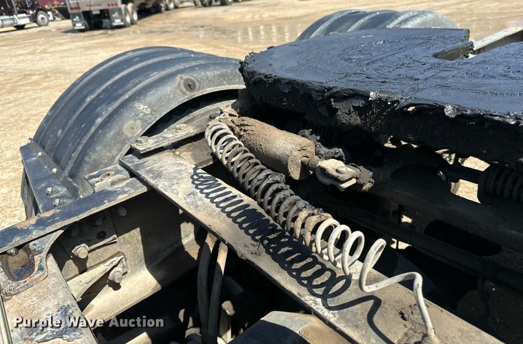 image for item EA2390 2014 Freightliner Coronado SD 122 semi truck