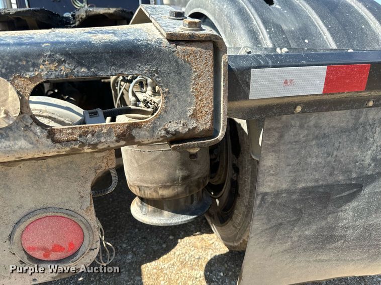 image for item EA2390 2014 Freightliner Coronado SD 122 semi truck