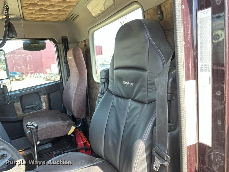 image for item EA2390 2014 Freightliner Coronado SD 122 semi truck