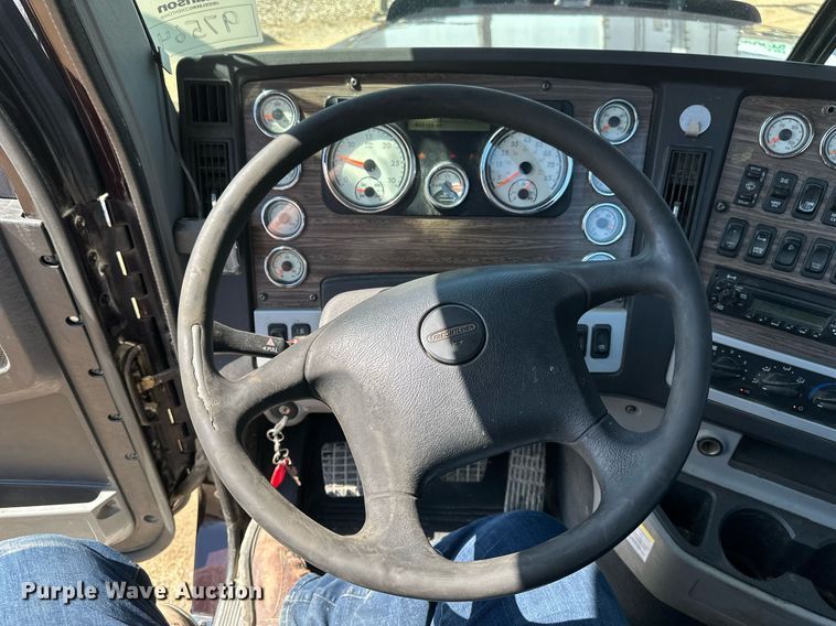 image for item EA2390 2014 Freightliner Coronado SD 122 semi truck