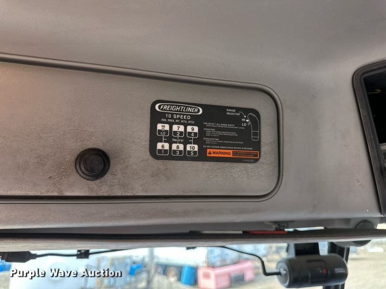 image for item EA2390 2014 Freightliner Coronado SD 122 semi truck