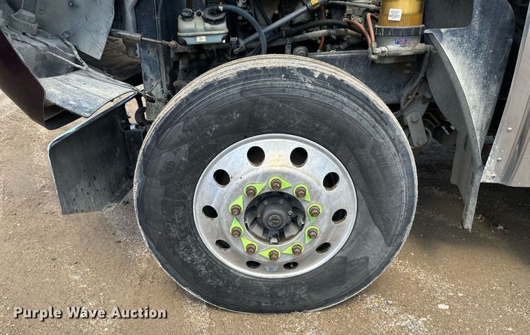 image for item EA2390 2014 Freightliner Coronado SD 122 semi truck