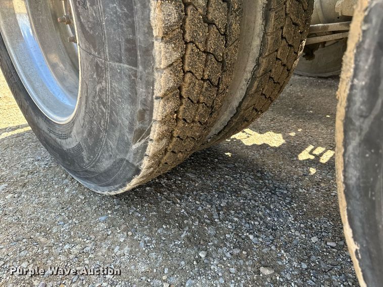 image for item EA2390 2014 Freightliner Coronado SD 122 semi truck