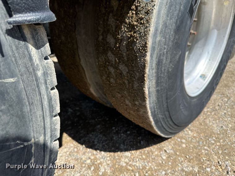 image for item EA2390 2014 Freightliner Coronado SD 122 semi truck