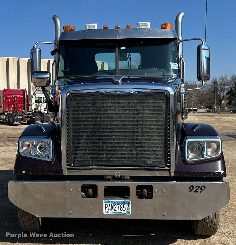 image for item EA2392 2014 Freightliner Coronado SD 122 semi truck