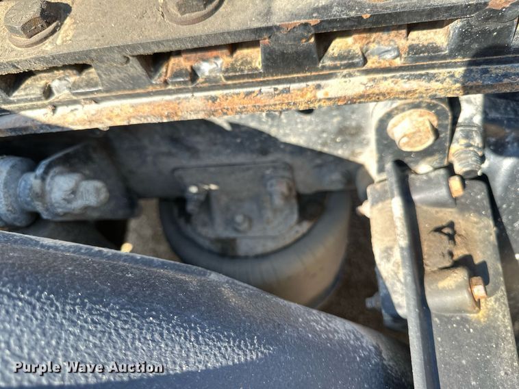 image for item EA2392 2014 Freightliner Coronado SD 122 semi truck