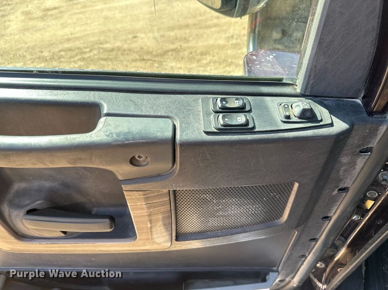 image for item EA2392 2014 Freightliner Coronado SD 122 semi truck