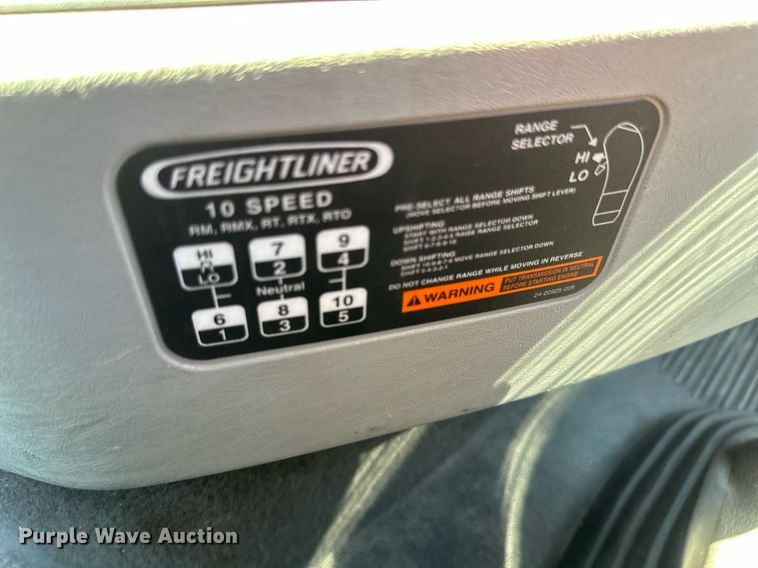 image for item EA2392 2014 Freightliner Coronado SD 122 semi truck