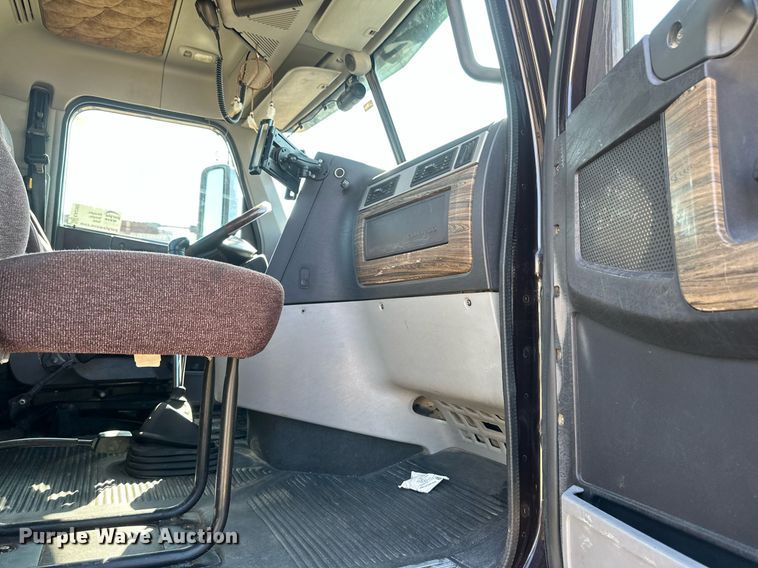 image for item EA2392 2014 Freightliner Coronado SD 122 semi truck