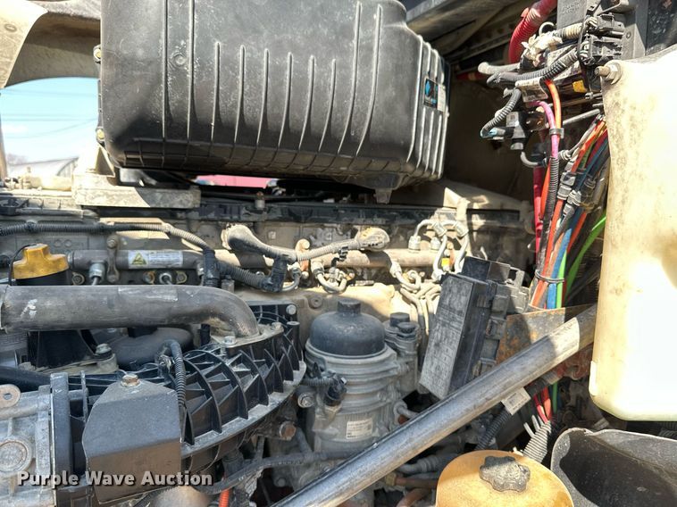 image for item EA2392 2014 Freightliner Coronado SD 122 semi truck