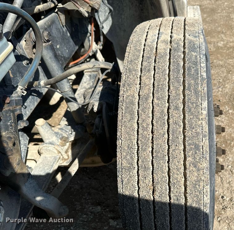 image for item EA2392 2014 Freightliner Coronado SD 122 semi truck