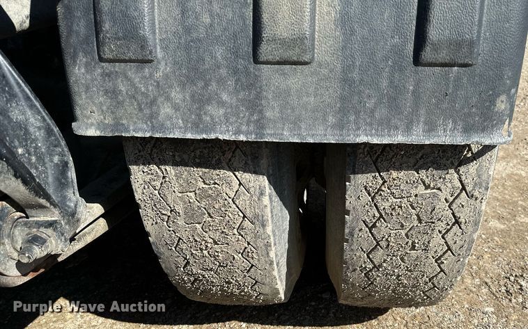 image for item EA2392 2014 Freightliner Coronado SD 122 semi truck