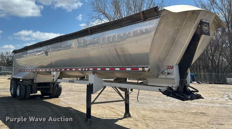 image for item EA2393 2010 Mac Trailer end dump trailer