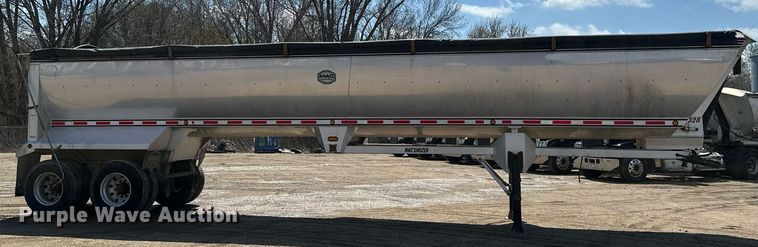 image for item EA2393 2010 Mac Trailer end dump trailer