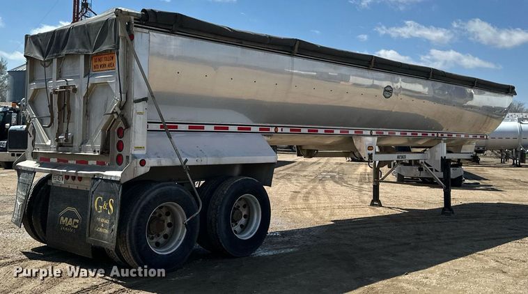 image for item EA2393 2010 Mac Trailer end dump trailer