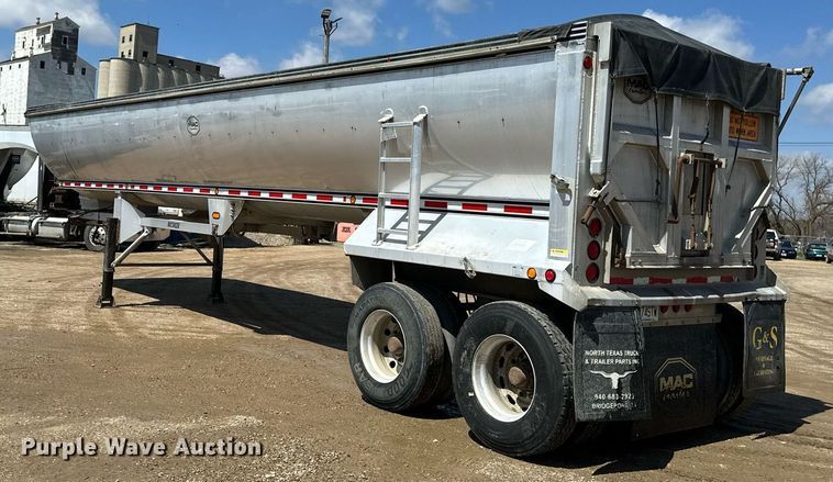 image for item EA2393 2010 Mac Trailer end dump trailer
