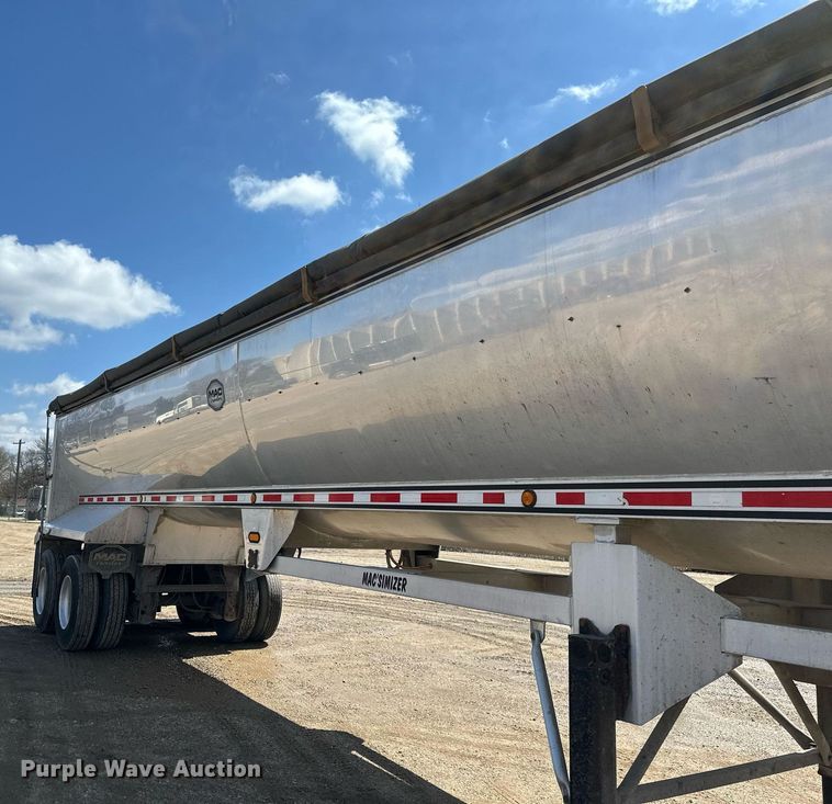 image for item EA2393 2010 Mac Trailer end dump trailer