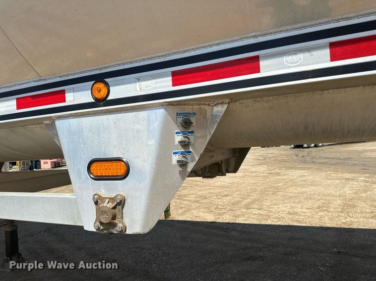 image for item EA2393 2010 Mac Trailer end dump trailer