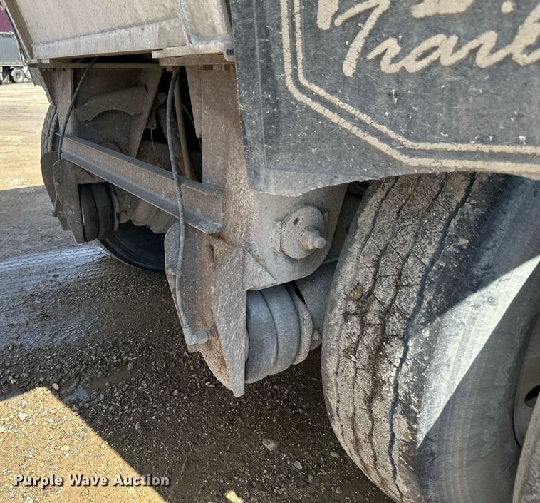 image for item EA2393 2010 Mac Trailer end dump trailer