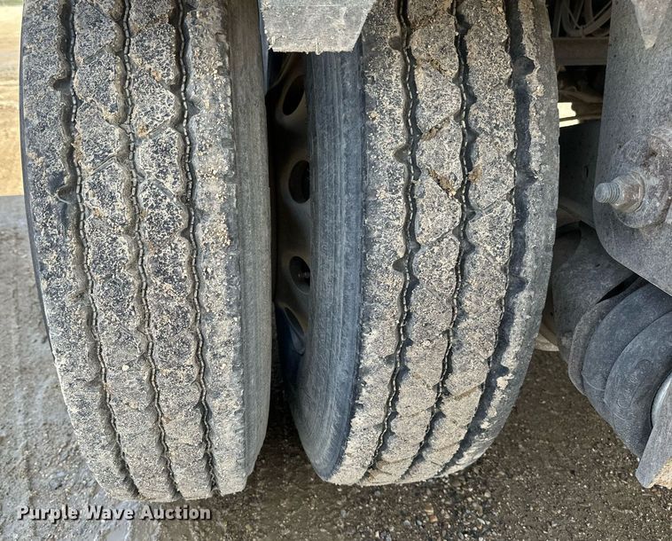 image for item EA2393 2010 Mac Trailer end dump trailer