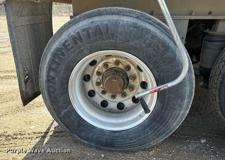 image for item EA2393 2010 Mac Trailer end dump trailer