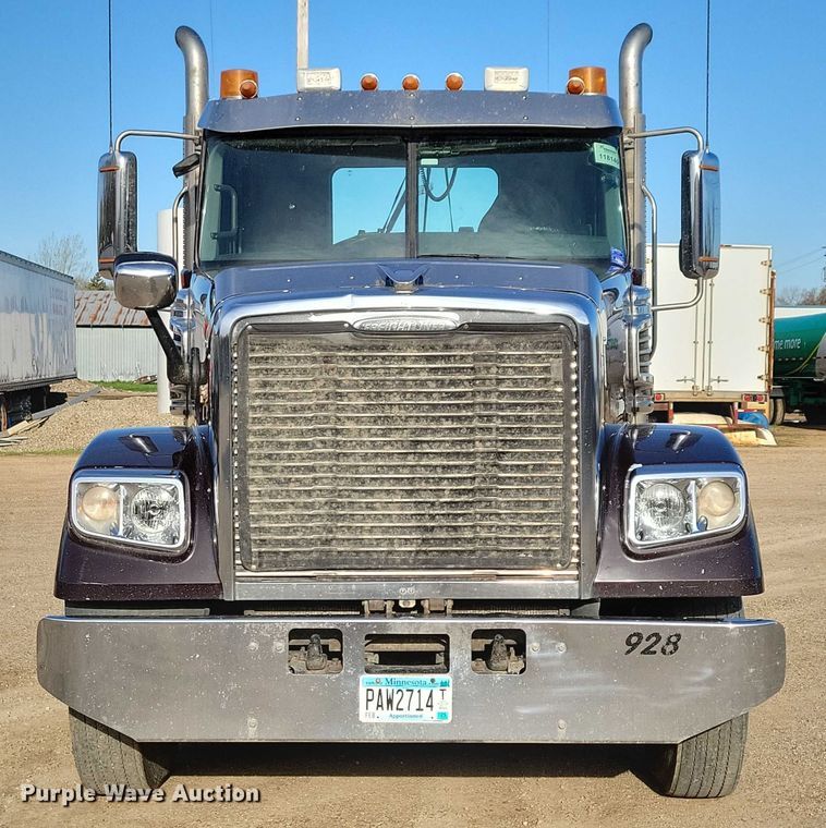 image for item EA2394 2014 Freightliner Coronado semi truck