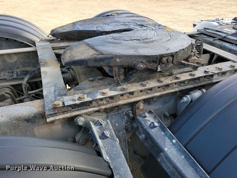 image for item EA2394 2014 Freightliner Coronado semi truck