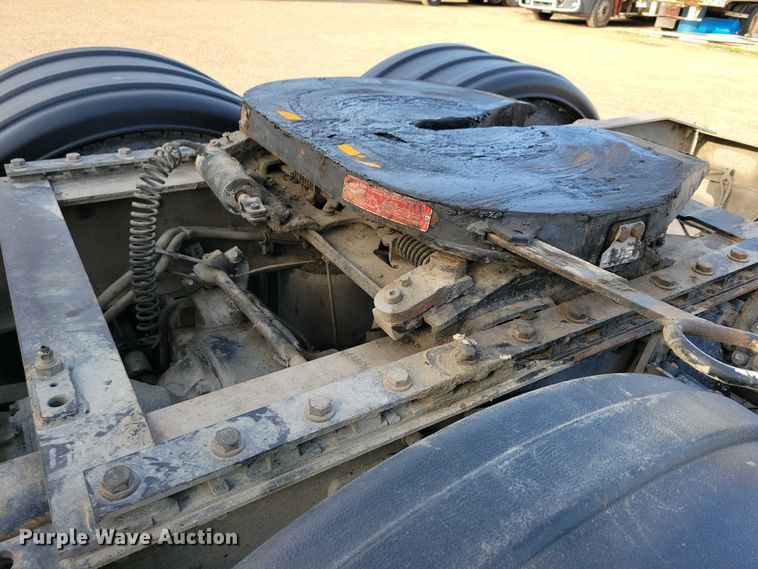 image for item EA2394 2014 Freightliner Coronado semi truck