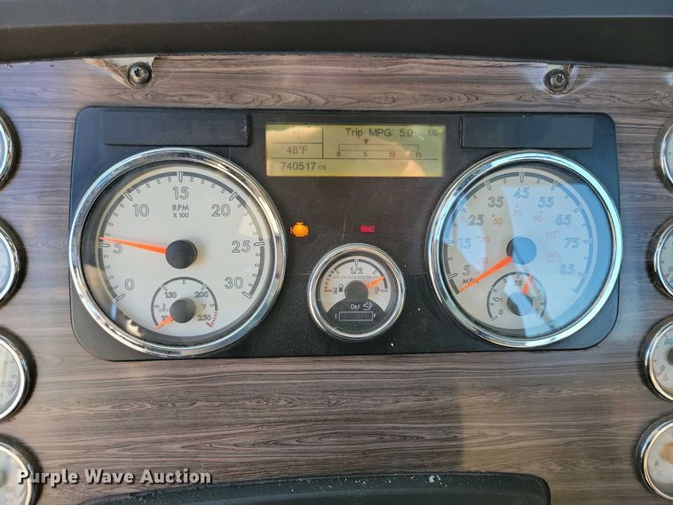 image for item EA2394 2014 Freightliner Coronado semi truck