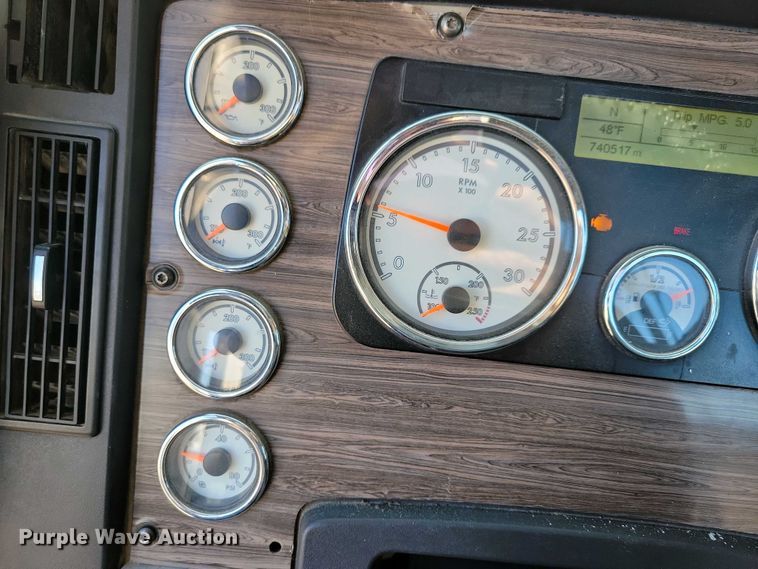 image for item EA2394 2014 Freightliner Coronado semi truck