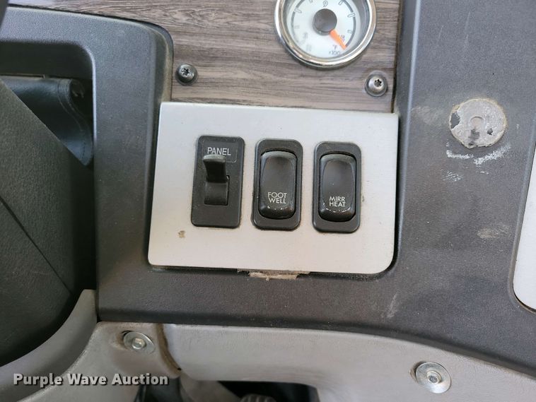 image for item EA2394 2014 Freightliner Coronado semi truck