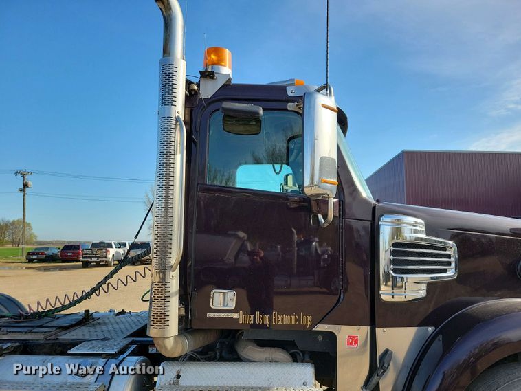image for item EA2394 2014 Freightliner Coronado semi truck