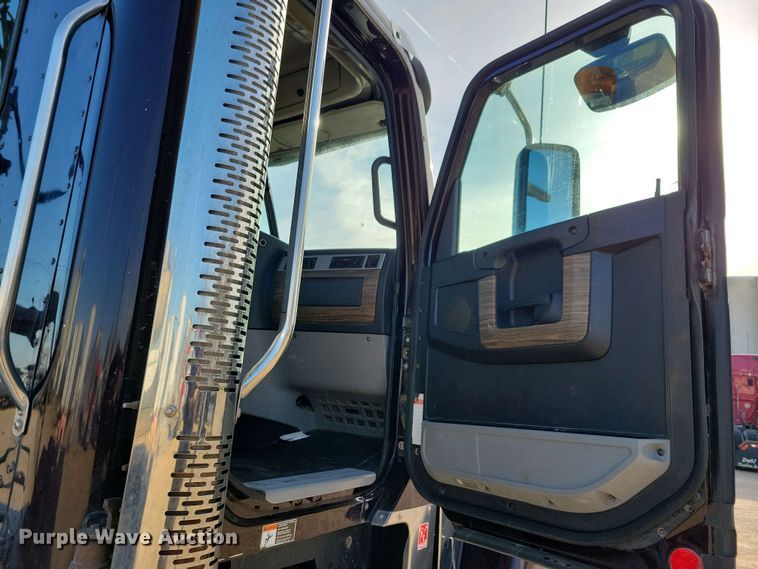 image for item EA2394 2014 Freightliner Coronado semi truck