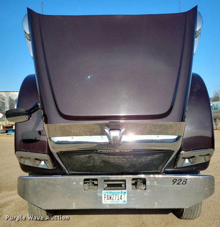 image for item EA2394 2014 Freightliner Coronado semi truck