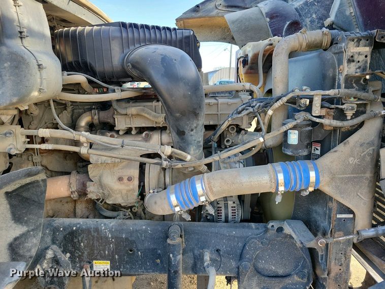 image for item EA2394 2014 Freightliner Coronado semi truck